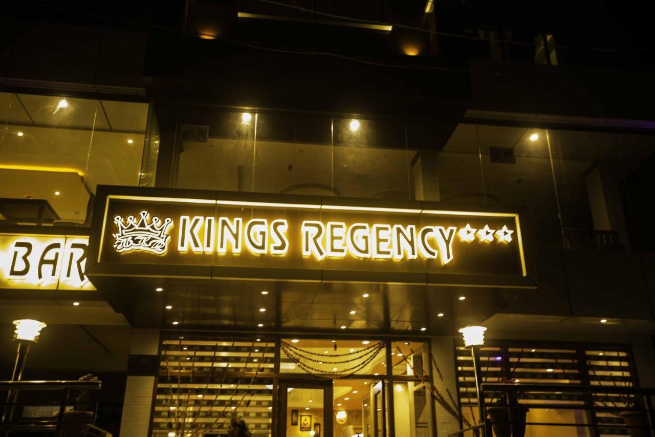 Hotel Kings Regency Drang Kültér fotó