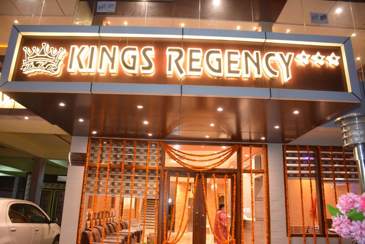 Hotel Kings Regency Drang Kültér fotó